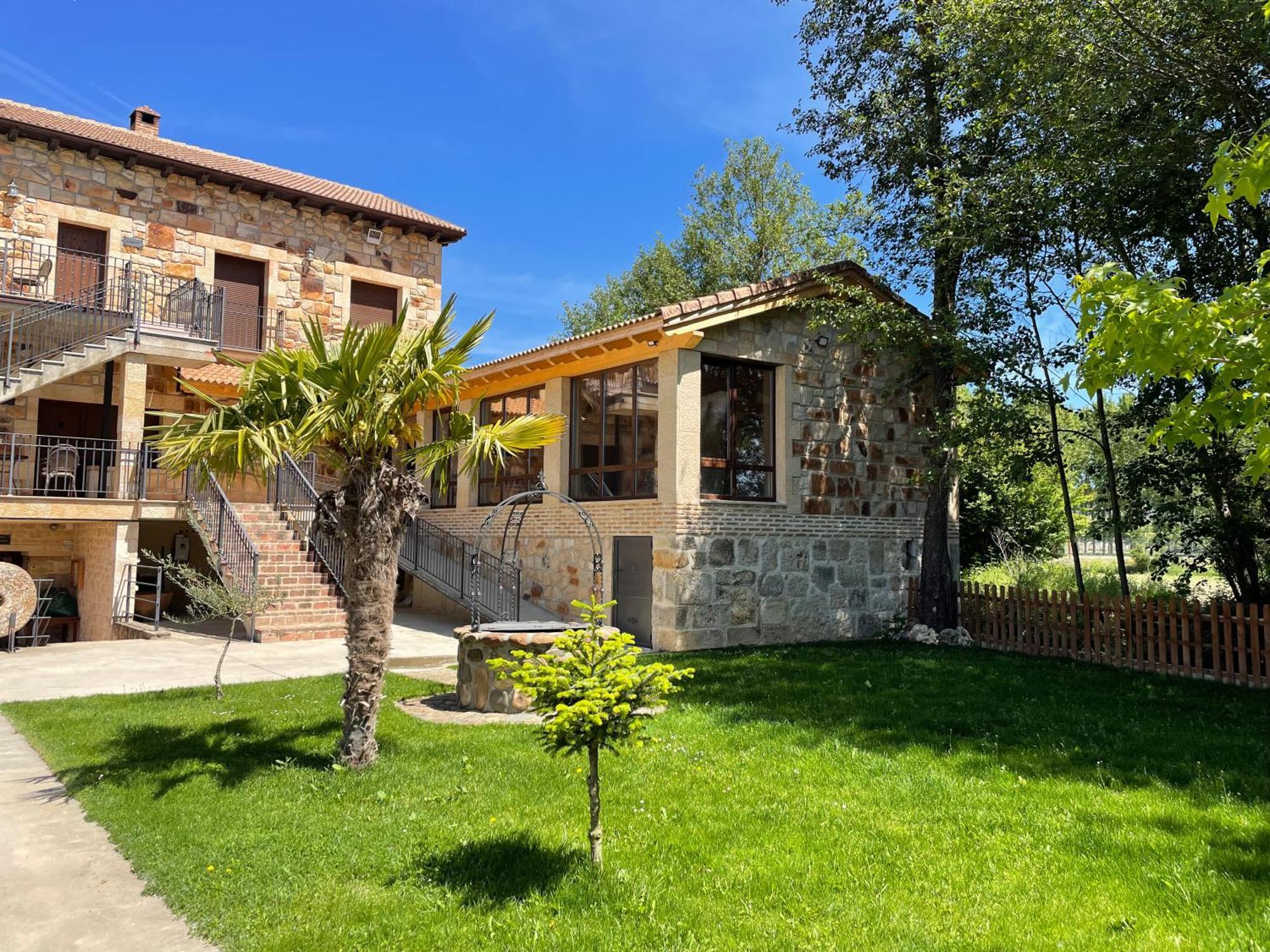 Apartamentos La Fabrica Villaluenga de la Vega Exterior photo