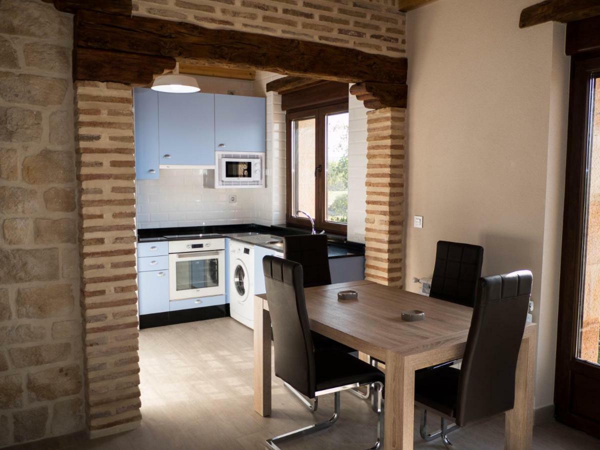 Apartamentos La Fabrica Villaluenga de la Vega Exterior photo